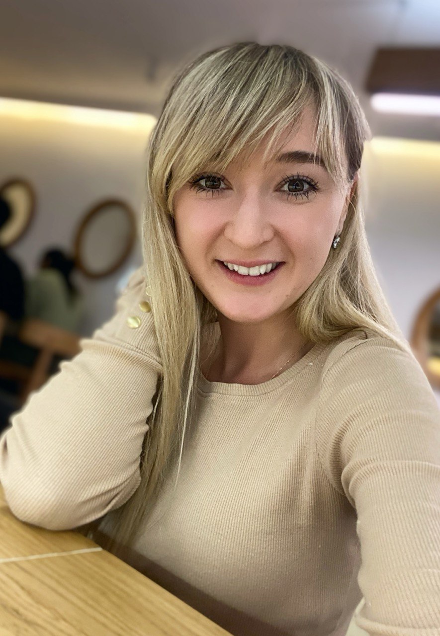 Альмира Султанова